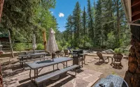 Swiftcurrent Lodge - Auberges