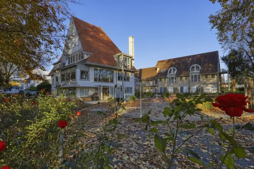 Auberge du Vieux Cedre, Enghien-Belgique - Ramah Hewan Peliharaan