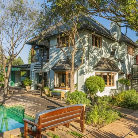 Hedge House Guest House Отели рядом с достопримечательностью «Стадион «Атлон»»