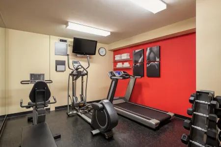 Travelodge Suites by Wyndham Regina / Eastgate Bay