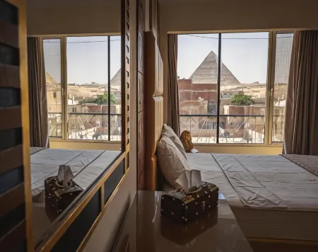 Jimmy Pyramids Hotel