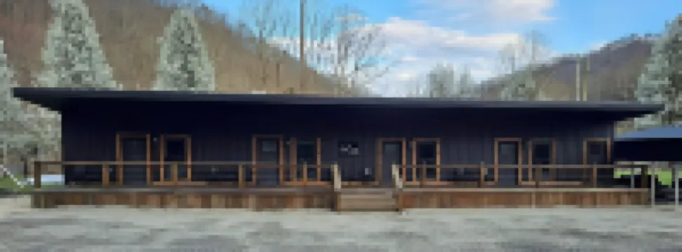 Hidden Jewell Studio Suite #1 - 2Bd/1BA Kitchenette & Washer/Dryer on Outlaws