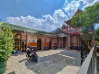 Janoko Guesthouse Syariah RedPartner Hotel dekat Alun-alun Perum HTL