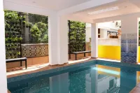 Le Premier Inn -with Swimming Pool 페리야무달리야르 차바디 호텔