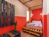 Loft Hostal - Hostel Hotels in Lloret de Mar