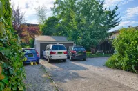 Family Guesthouse GreenSLO - Parking