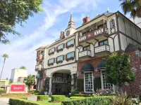 Anaheim Camelot Inn & Suites Hotels in Anaheim