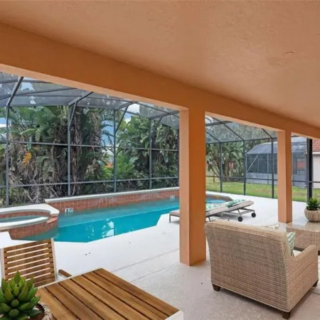 Six Bed Pool Villa in Resort -close to Disney