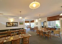 Prom Country Lodge Hotels in Foster