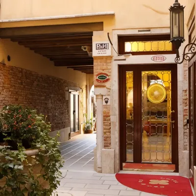 Hotel Ca' d'Oro - Wenice Deep Culture Hotels near Rialto Bridge
