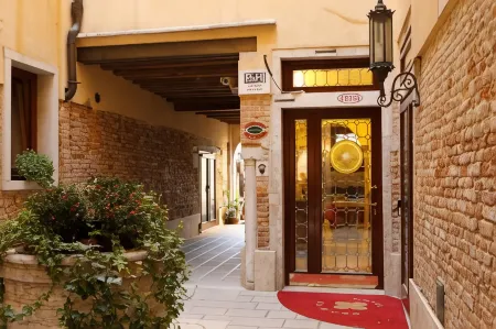 Hotel Ca' d'Oro - Wenice Deep Culture