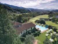 Cà Del Moro Resort Hotels in Albareto