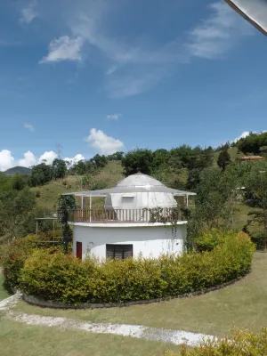 Glamping con Jacuzzi - El peñol Guatapé.