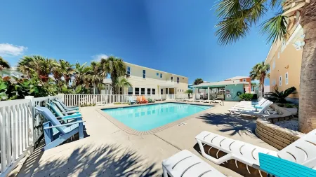 Vw45 Shared Pool,Rooftop Views, Golf Cart Included Отели рядом с достопримечательностью «Fly It Port ' A»