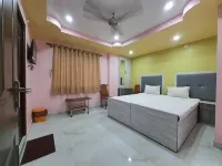 Hotel Mahal and Restaurant
