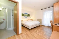 Hotel Denny فنادق في Sant'Antonio di Mavignola