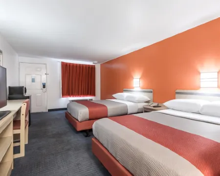 Travelodge by Wyndham Lansing Hoteles en Waverly