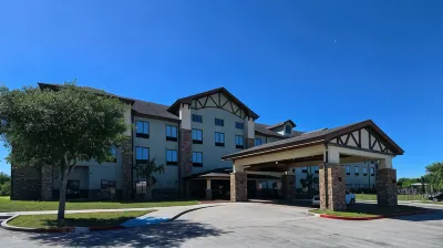 Comfort Inn & Suites Các khách sạn gần Coastal Bend College