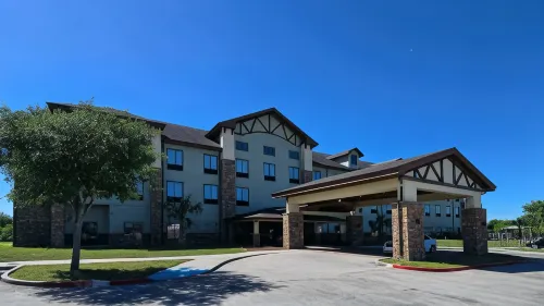 Comfort Inn & Suites Hotels in Beeville