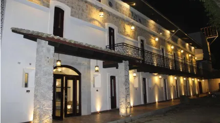 Hotel Atzalan Отели в г. Тесьютлан