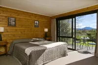 Tongariro Lodge Hotels in 