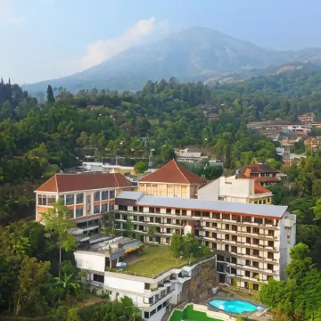 Royal Hotel and Convention Tretes