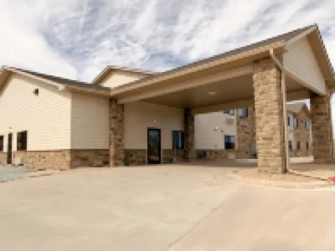 Cobblestone Inn & Suites - Denison | Oak Ridge Hotels in Crawford County