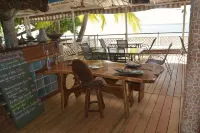 Fare Maheata Hotels in Paopao