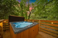 Creekwalk Inn Bed and Breakfast with Cabins