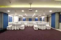 Hotel Bluestone Nehru Place by the Cosy Hotels Hotels in Delhi