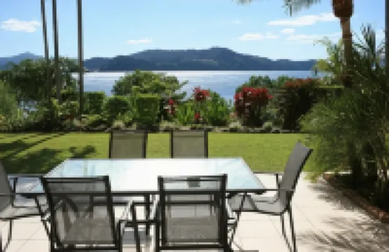 Lagoon Beachfront Lodge 005 on Hamilton Island by HamoRent