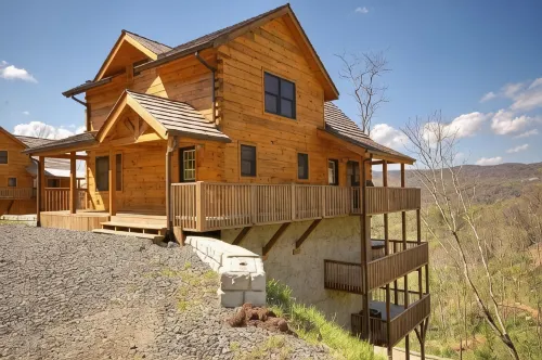 Breathtaking Mountain Views and Hot Tub - Spectacular Log Cabin Oasis