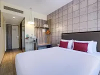 7 Apple Hotel, Vadodara Hotels near Chanakyapuri circle