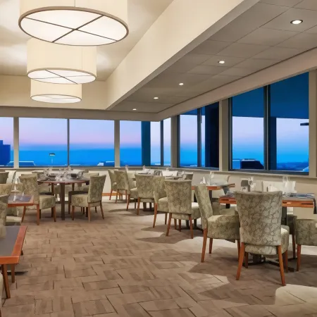 Sheraton Denver West Hotel Отели рядом с достопримечательностью «Green Mountain»