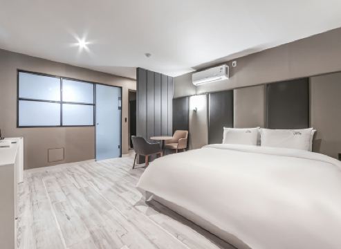 Changwon Myeongseodong Hotel Laon
