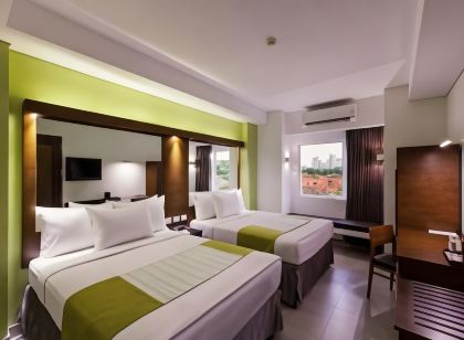 Microtel by Wyndham Acropolis