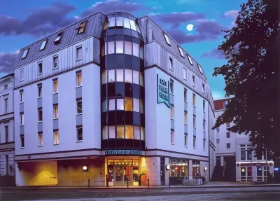 City Park Hotel Hotel dekat Der Agierende