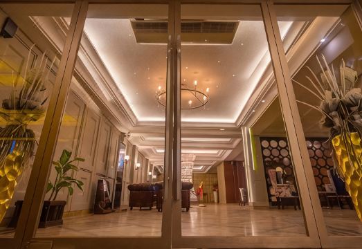 2. 호텔 캐슬 살람..