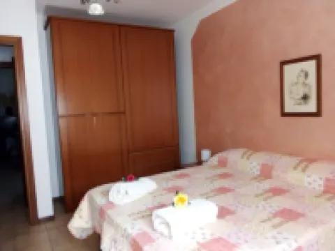 Sunny Villa Apartment