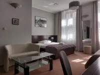 Atlantic Aparthotel Các khách sạn gần Tiếng gầm