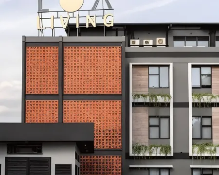 Loa Living Solo Baru Hotels in Grogol