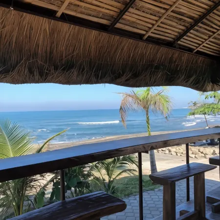 EM Royalle Hotel & Beach Resort