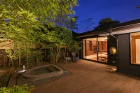 Ufufu - balcone