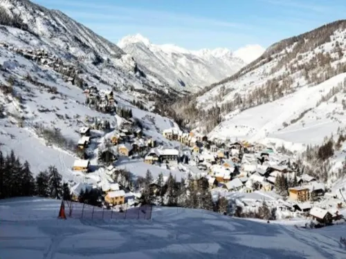 Apartment in Vars Near Ski Slopes