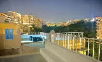 Follow the Sun Boutique Hostel - Pool, Breakfast & Sea Views - Ocean View