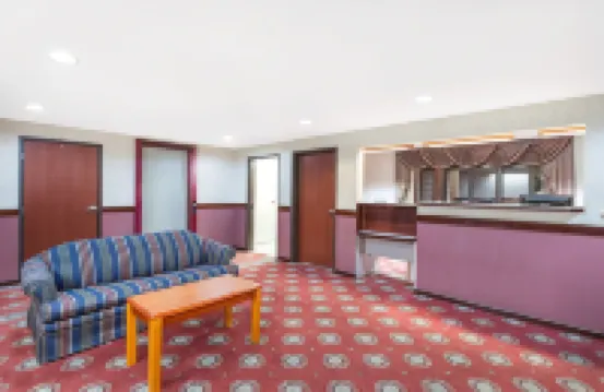 Days Inn by Wyndham Effingham