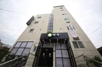 HARU Hotel - Kitchens