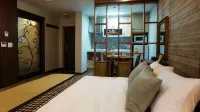Login Resort - Rooftop Pools