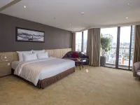 Alana Nha Trang Beach Hotel โรงแรมใกล้ถนนเจิ่นฝู