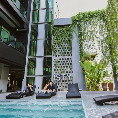 إس تي هوتل Hotels near بوابة تشانغ بواك